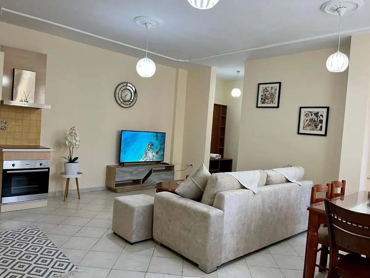 Beachside Family Nest Apt, Spacious & Cozy - By Beta Premium Golem  0*, Golem (Tirana) Albanien