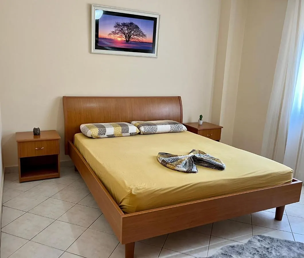 Beachside Family Nest Apt, Spacious & Cozy - By Beta Premium Golem  Albanien